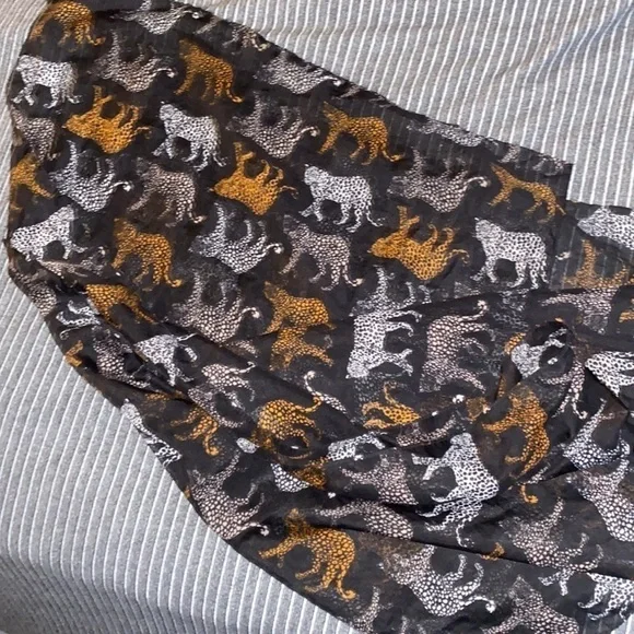 H&M zebra pattern  scarf - Picture 5 of 6